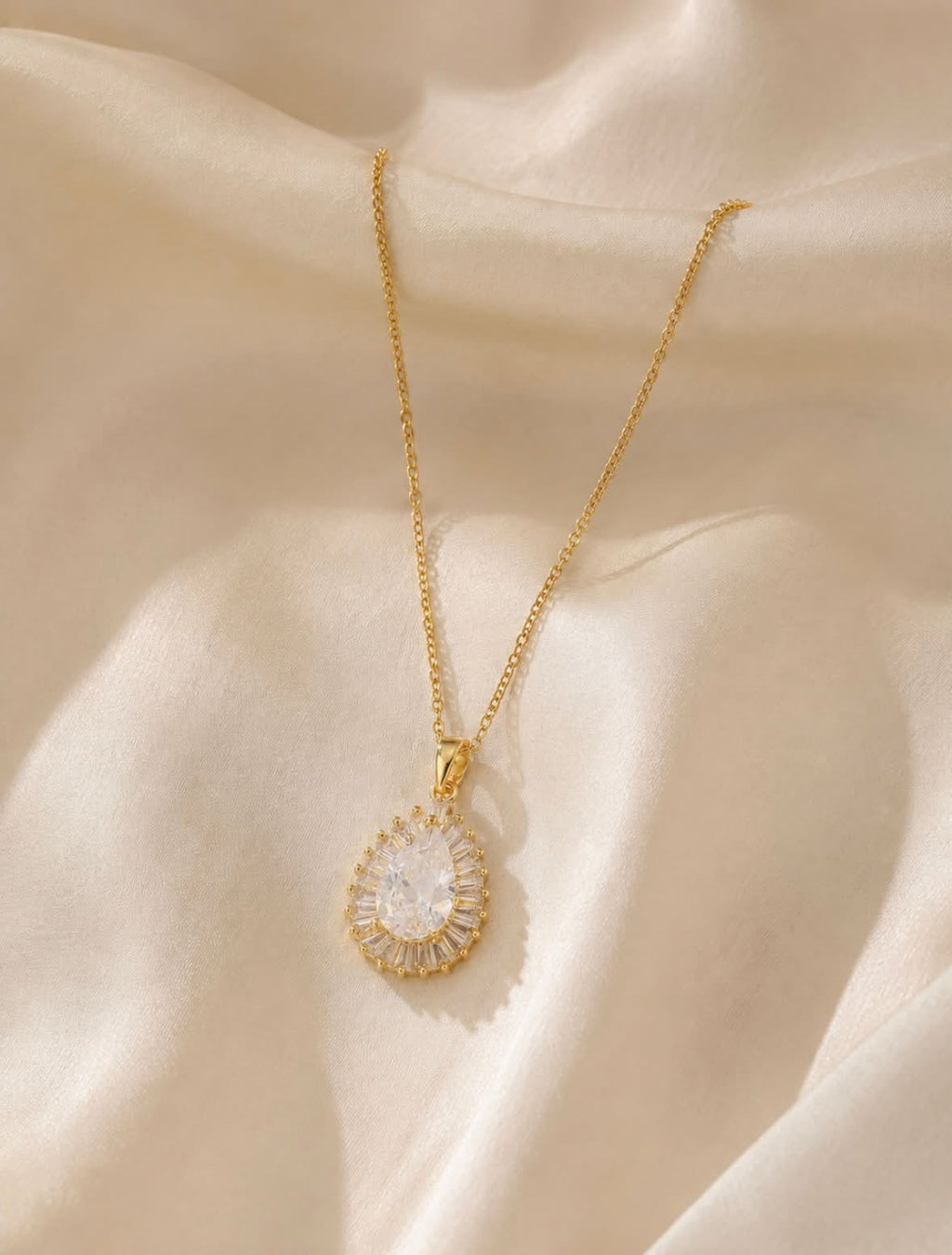 Gold Crystal Pendant Necklace product photo 1
